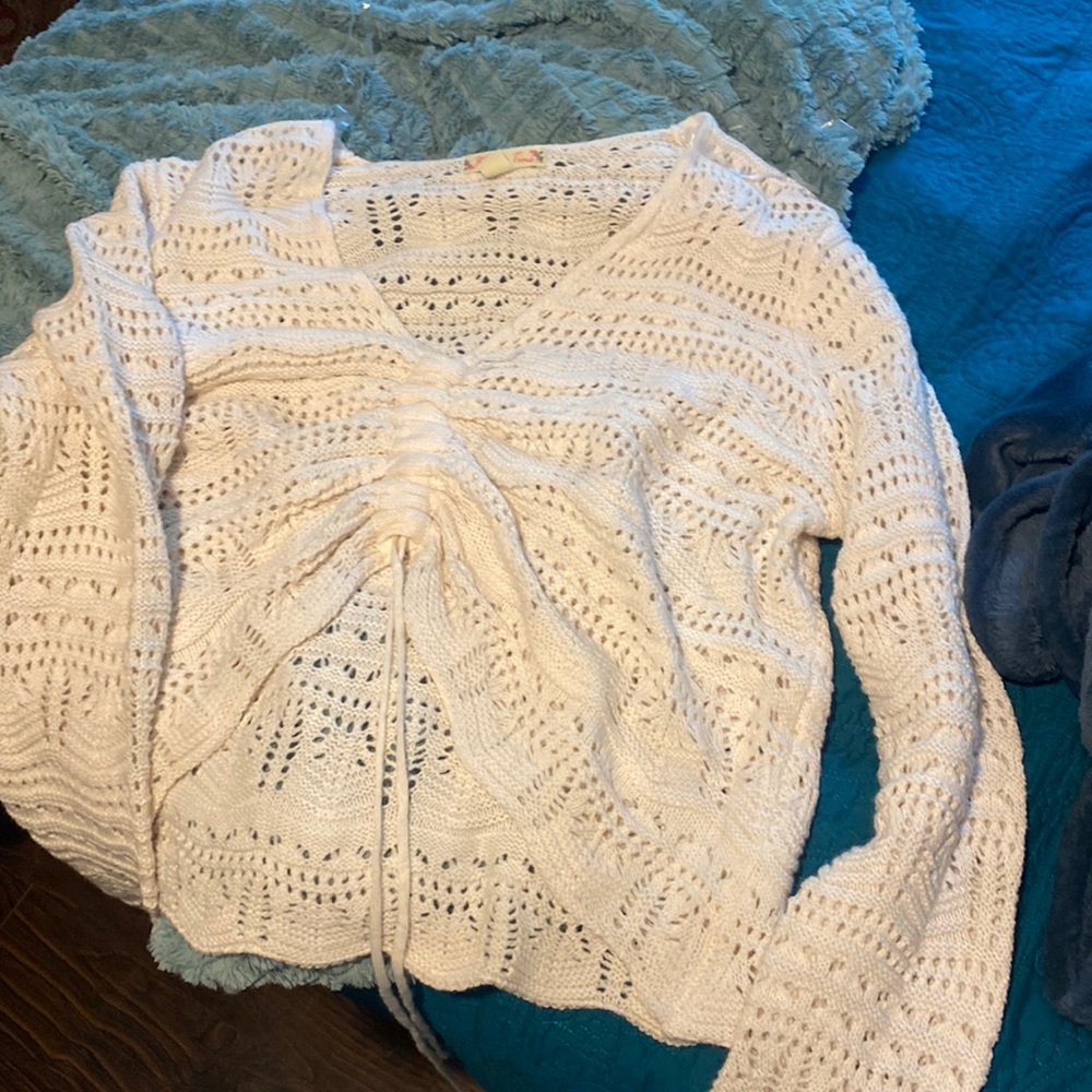 White knit sweater